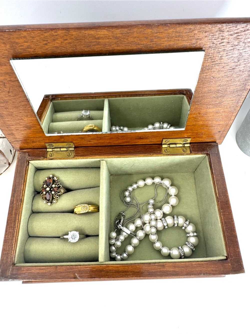 Vintage Wooden Jewelry Box Excellent Used Condition